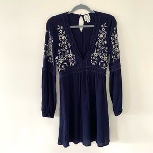 Francesca’s Women’s dark navy blue floral v-neck long sleeve mini dress size M